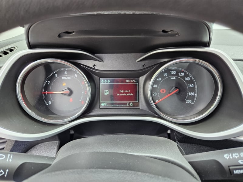Chevrolet TRACKER 1.2 LS MT 2023 - Imagen 16 de 19