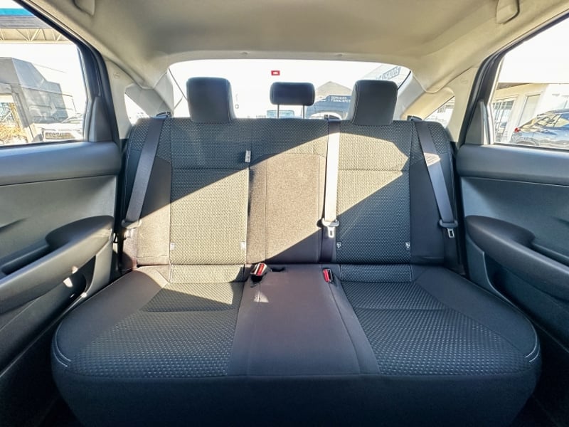 Toyota YARIS 1.5 E SEDAN MT 2023 - Imagen 17 de 18