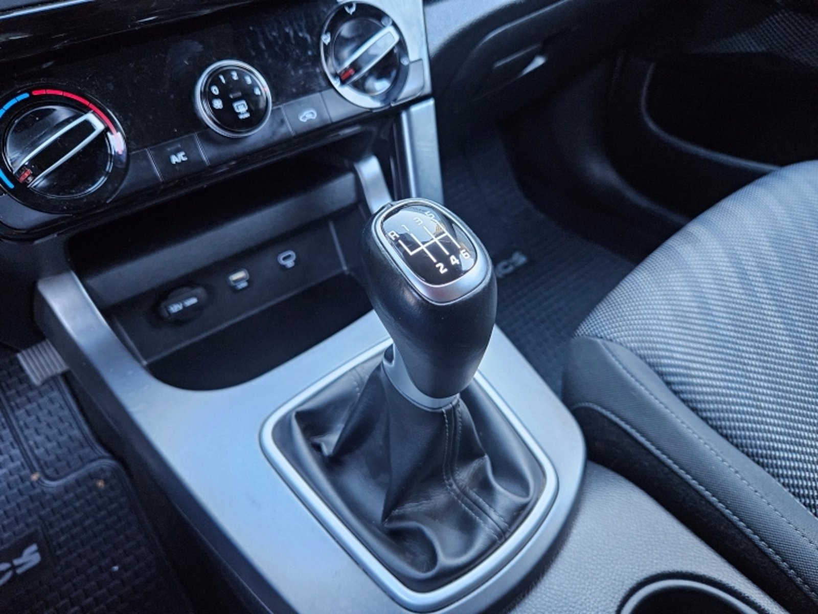 Kia SELTOS 1.5L  EX  6 MT 2025 - Imagen 15 de 19