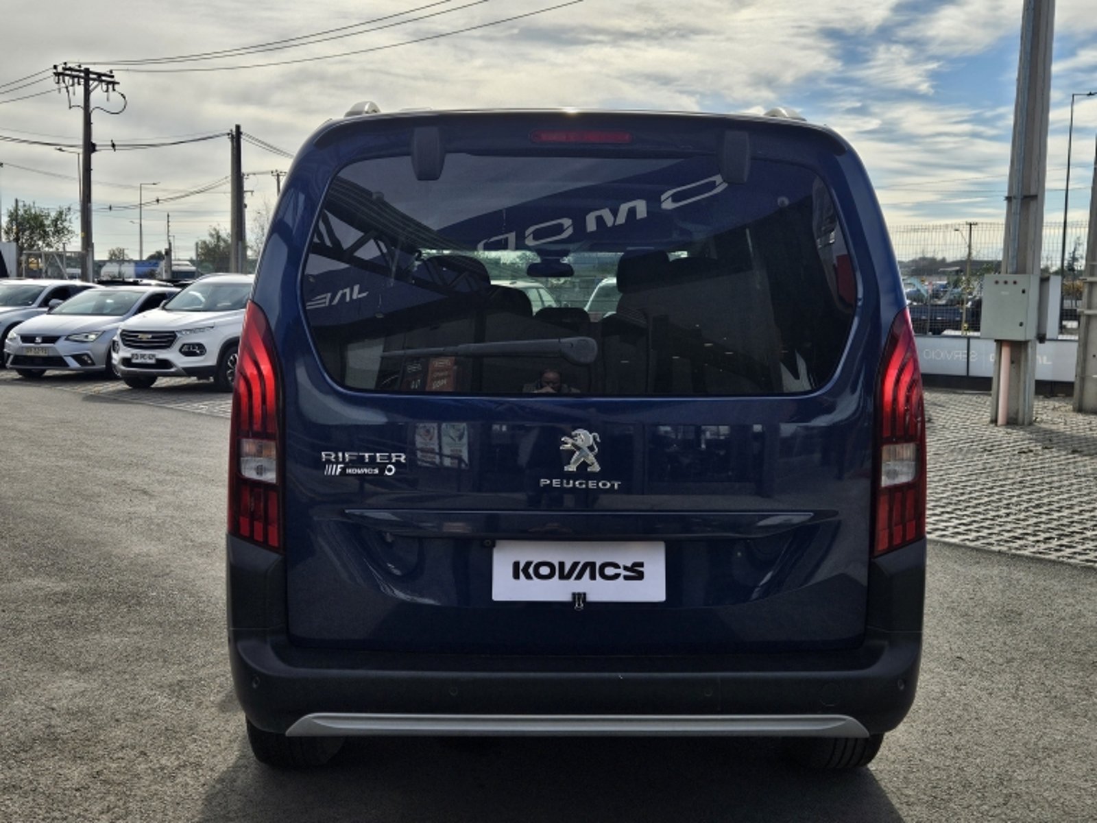 PEUGEOT RIFTER 1.5 ALLURE BLUEHDI 130 AT DIESEL 2023 - Imagen 5 de 20