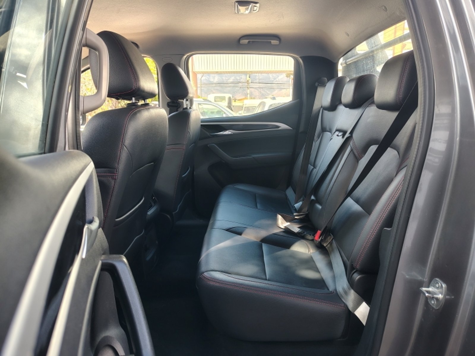 MAXUS T60 2.0 D20 GLX AT 4X4 DIESEL 2022 - Imagen 9 de 18
