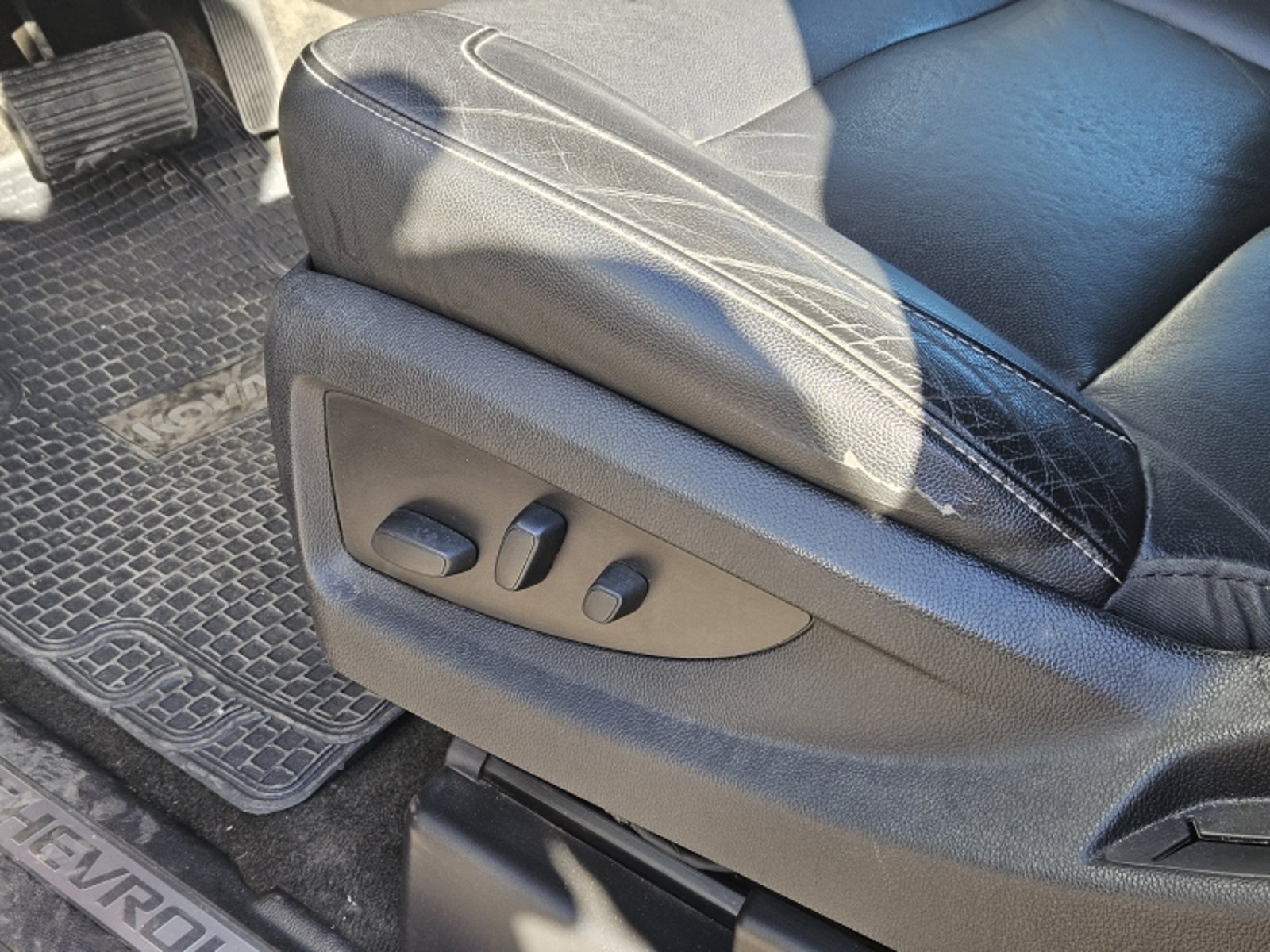 CHEVROLET SUBURBAN 5.3 LT AT 4X4 2018 - Imagen 16 de 20