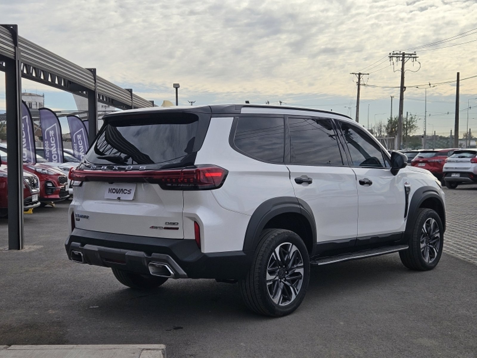 MAXUS D90 FLAGSHIP AT 4X4 2.0 T 2024 - Foto 4 de 20