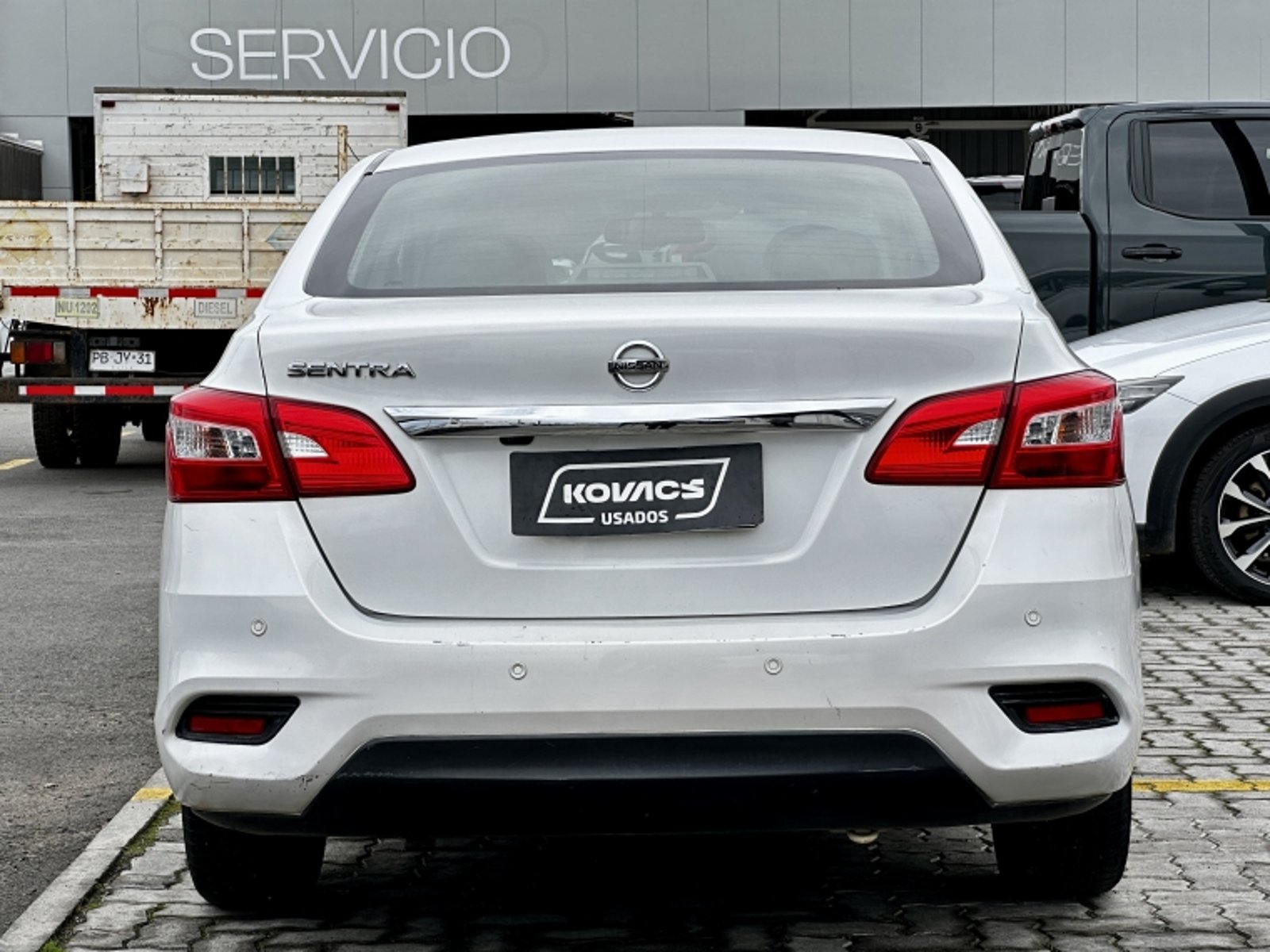 Nissan SENTRA 1.8 AT EXCLUSIVE 2018 - Foto 5 de 16