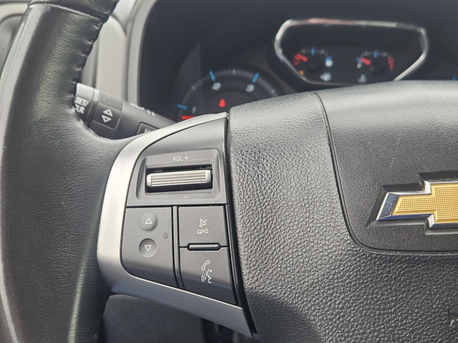 Chevrolet COLORADO LTZ DOB CAB 4X4 2.8 AT 2023 - Imagen 19 de 20