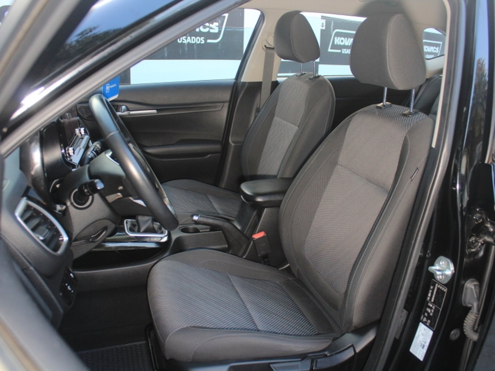 KIA SELTOS 1.6  EX MT 2024 - Imagen 14 de 20
