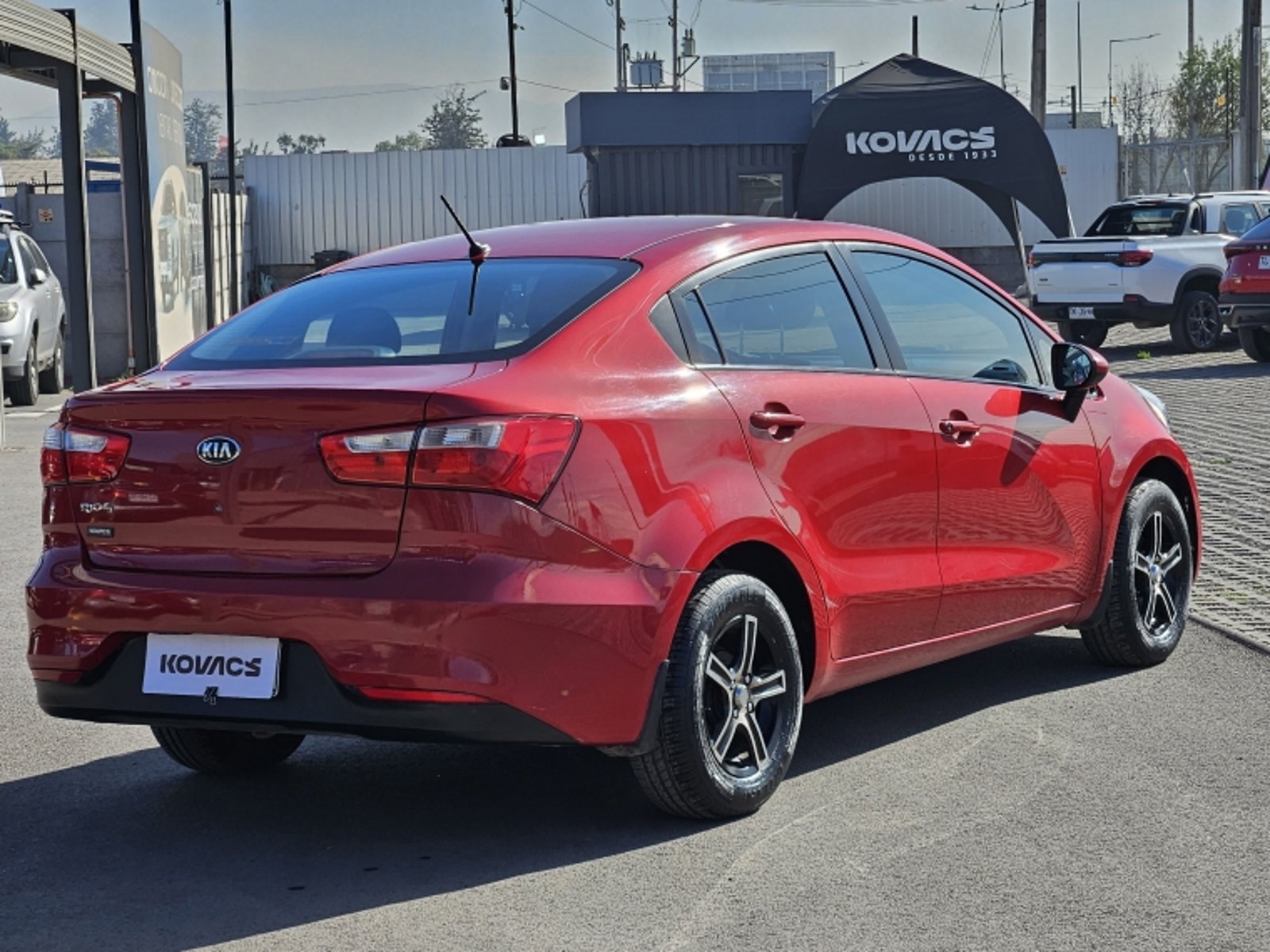Kia RIO 4 EX MT 1.4 2015 - Foto 4 de 18
