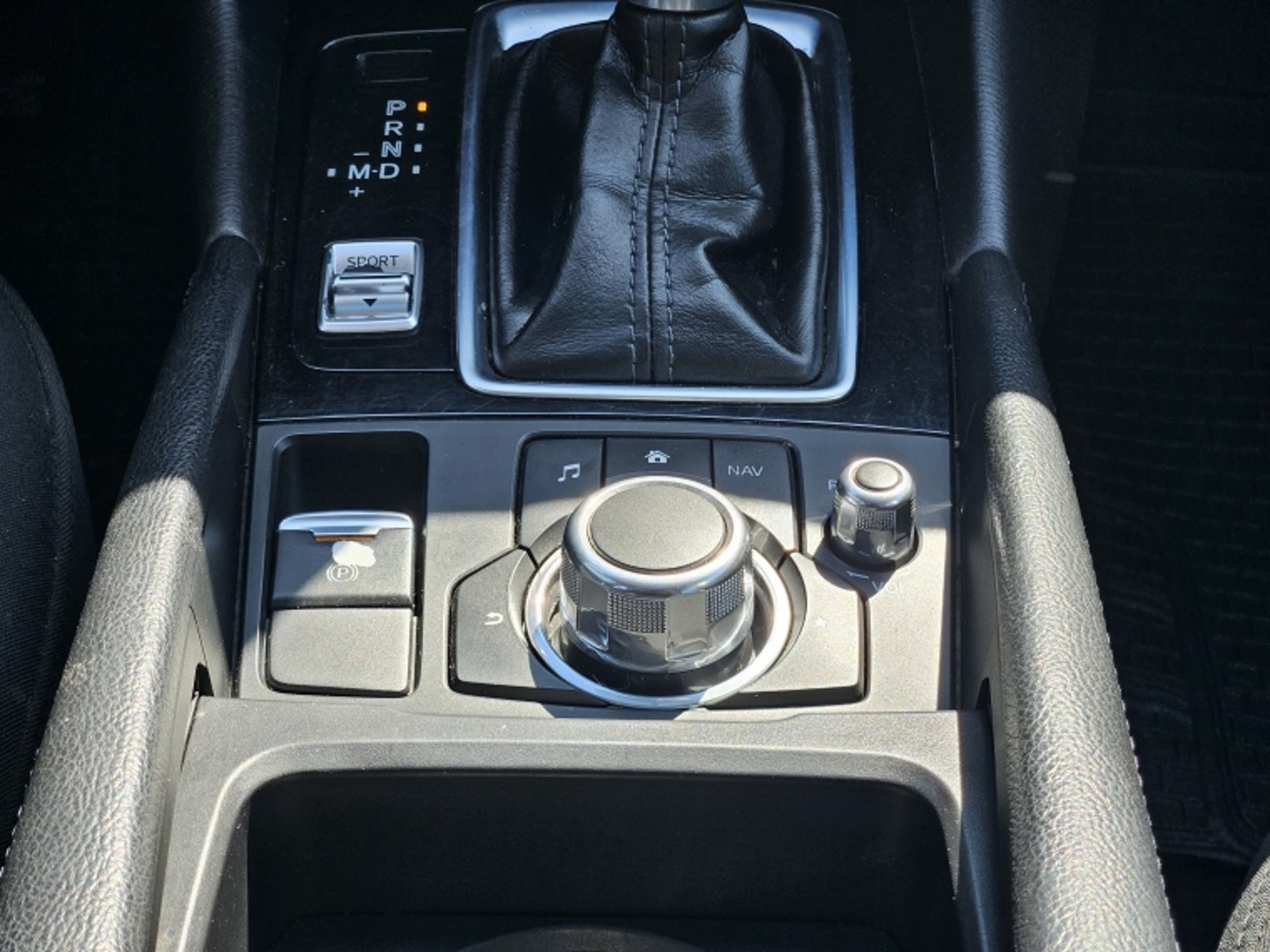 MAZDA 3 SPORT V SR AT 2.0 2019 - Imagen 13 de 20