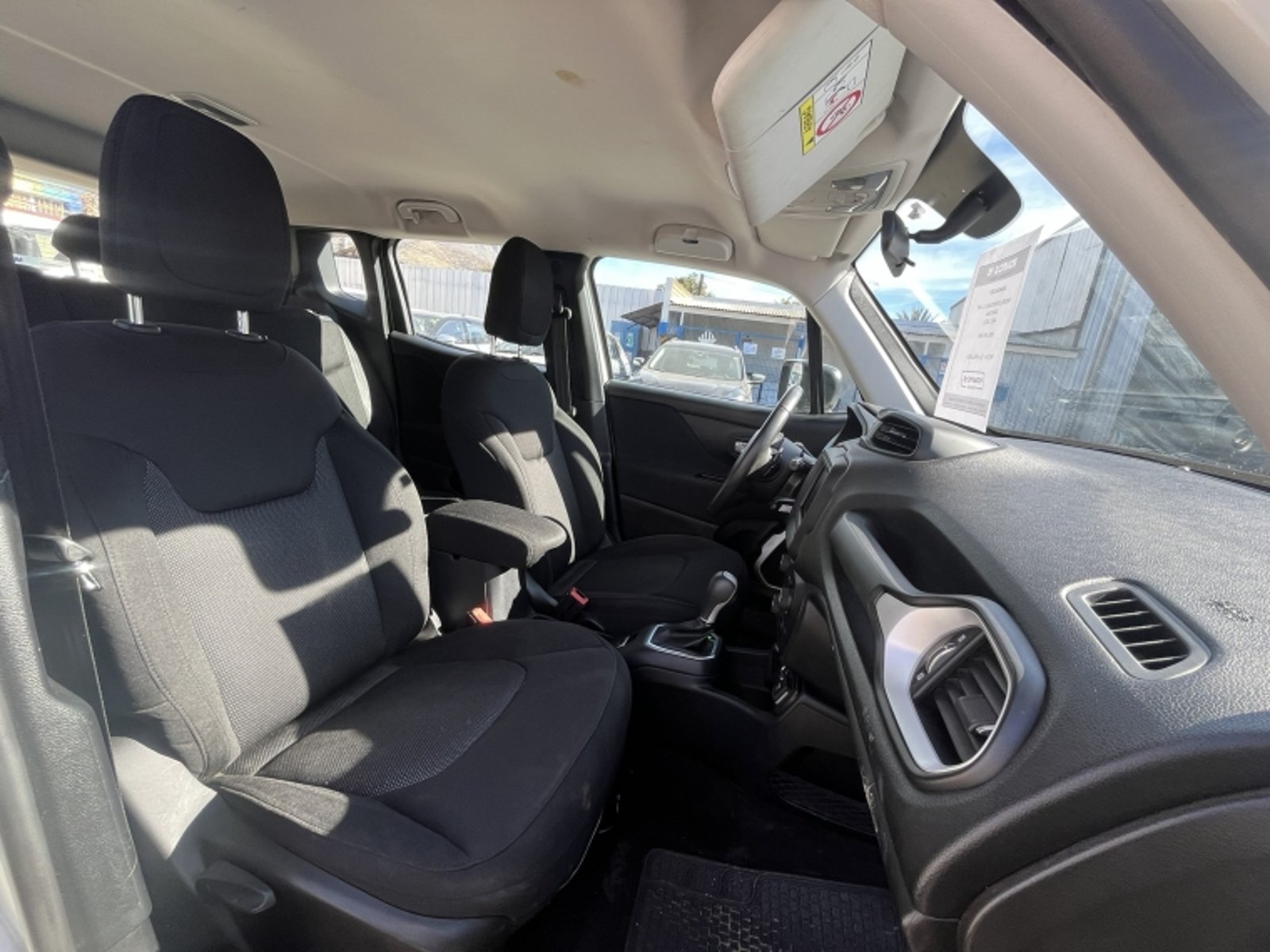 JEEP RENEGADE SPORT LX 1.8 AUT 2021 - Imagen 20 de 20