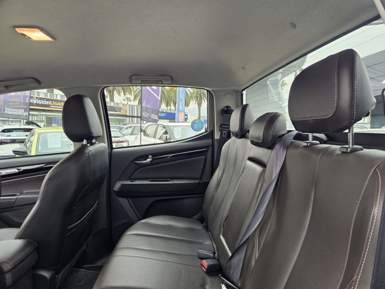 Chevrolet COLORADO HIGH COUNTRY 4X4 2.8 AT 2023 - Imagen 8 de 20