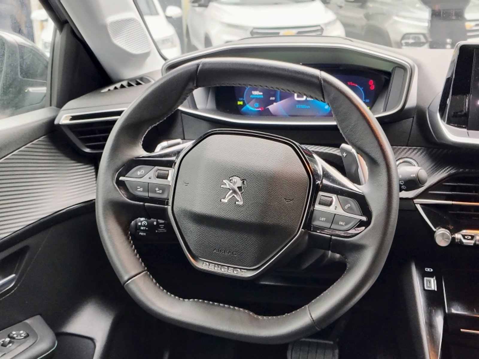 PEUGEOT 208 1.2  ALLURE  PACK  PURETECH 130 AT 2024 - Imagen 8 de 20