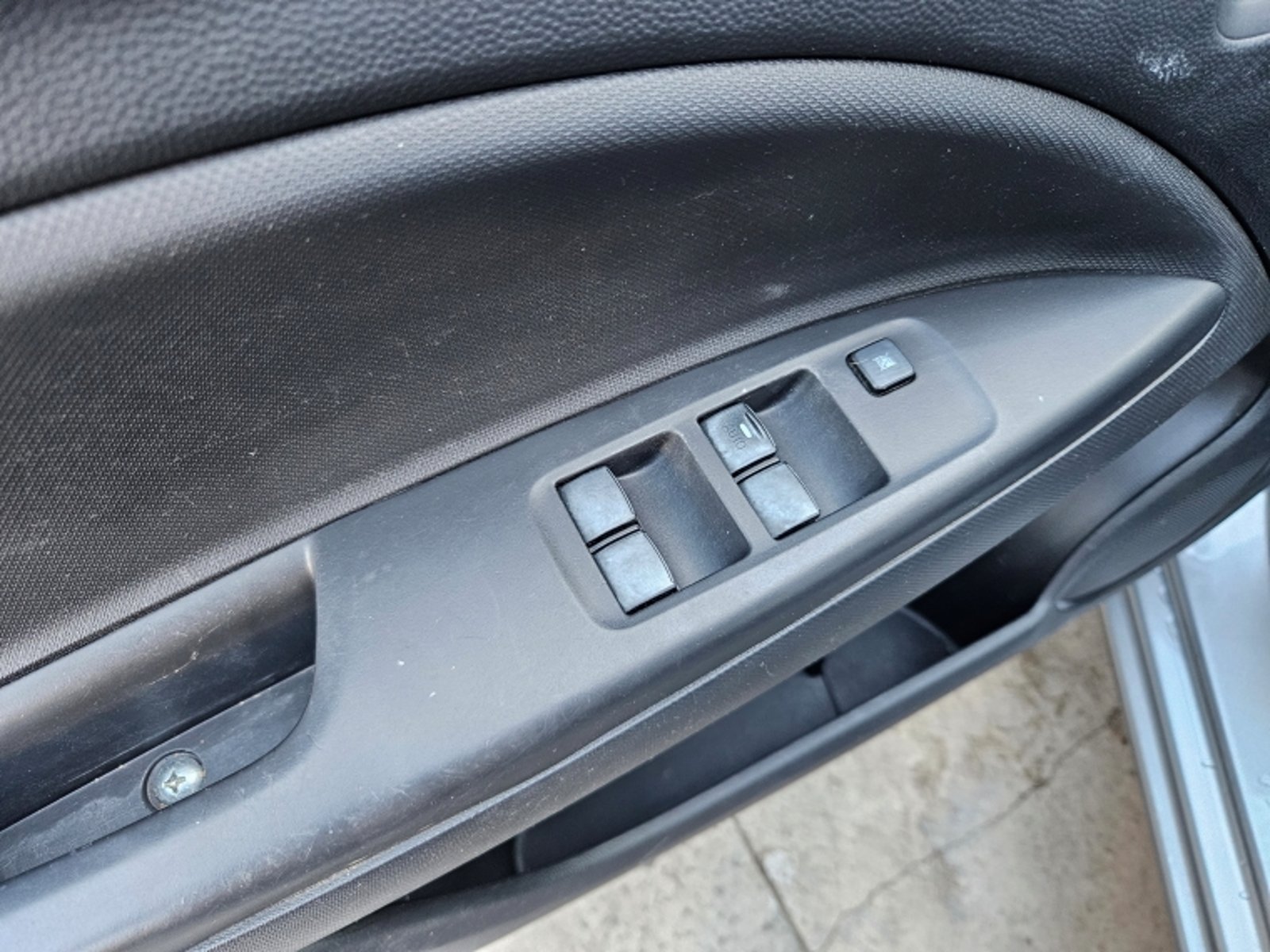Mitsubishi MIRAGE 1.2  GLS MT 2018 - Imagen 13 de 17