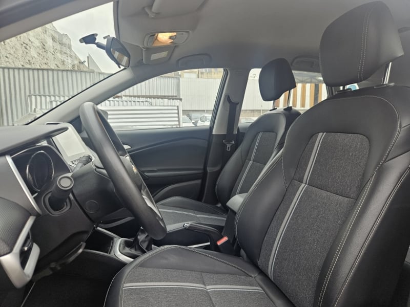 Chevrolet TRACKER 1.2 LTZ P MT 2023 - Imagen 17 de 20
