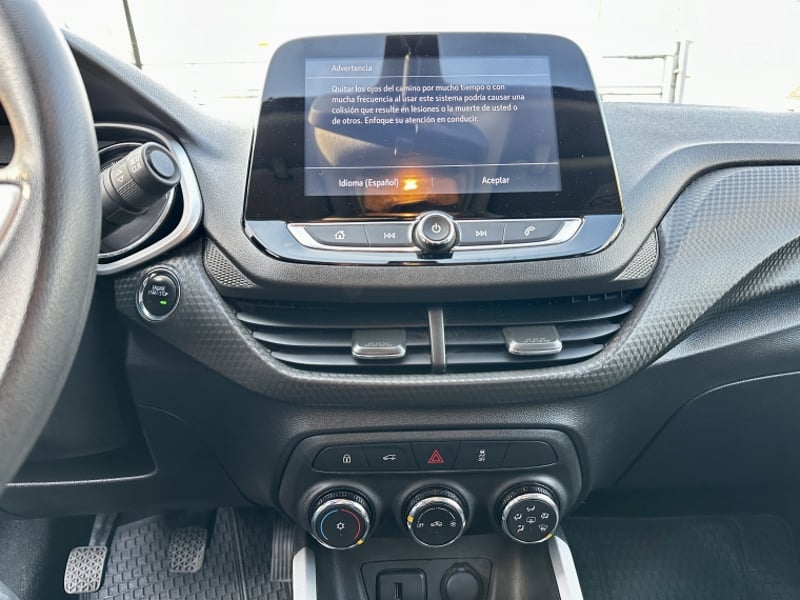 Chevrolet ONIX SEDAN LTZ 1.0 MT 2023 - Imagen 13 de 18