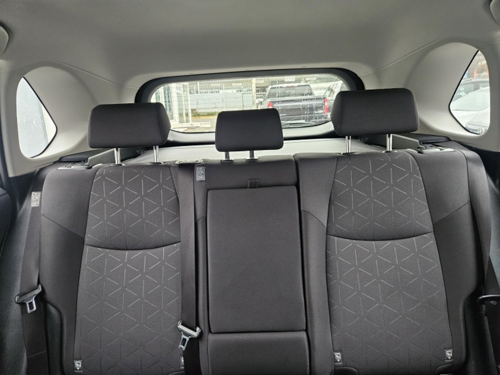 Toyota RAV4 2.0 XLE SAFETY SENSE AT 2023 - Imagen 17 de 20