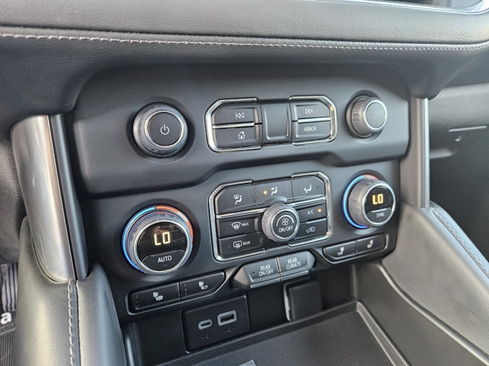 CHEVROLET TAHOE 5.3 Z71 AT 4X4 2024 - Imagen 19 de 20