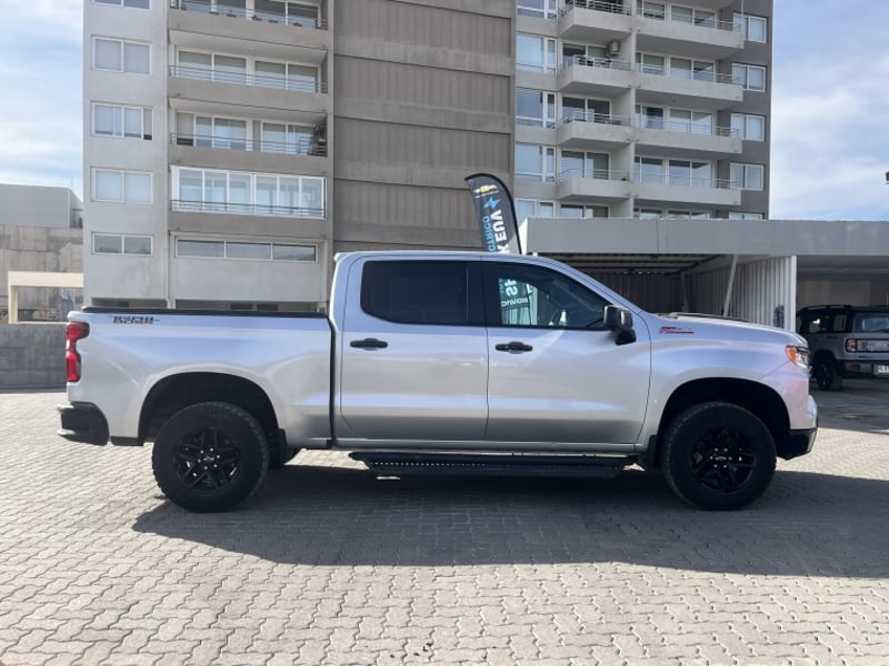 Chevrolet SILVERADO TB 4WD 5.3 2023 - Imagen 6 de 20
