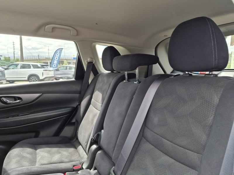 Nissan X-TRAIL SENSE CVT AT 2.5 2017 - Imagen 8 de 19