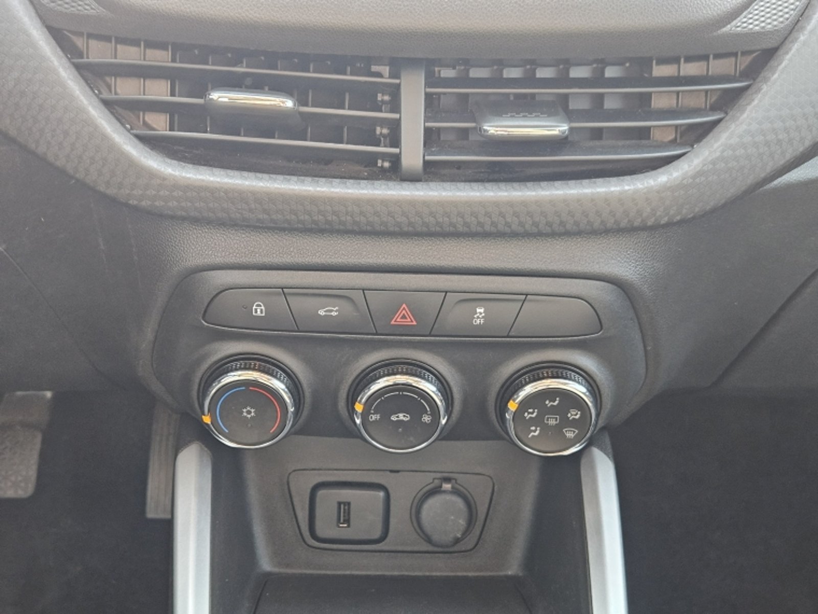 CHEVROLET ONIX 1.0 HB LTZ P2 MT 2022 - Imagen 12 de 20