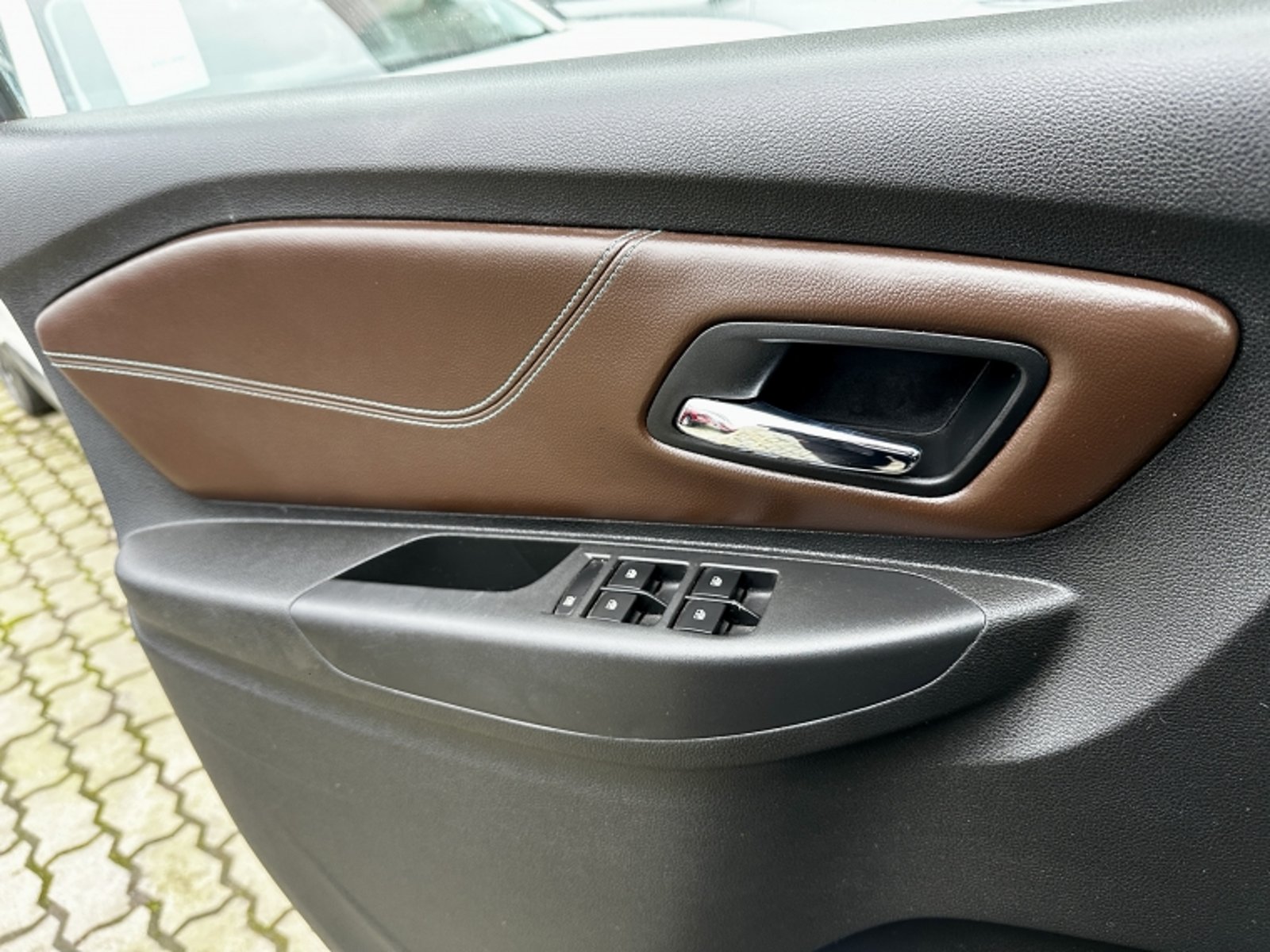 Chevrolet SPIN 1.8 MT 2021 - Imagen 15 de 18