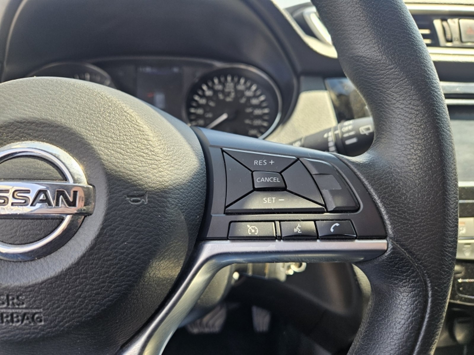 NISSAN X-TRAIL 2.5 SENSE 2ROW AT 4X2 2023 - Imagen 17 de 20