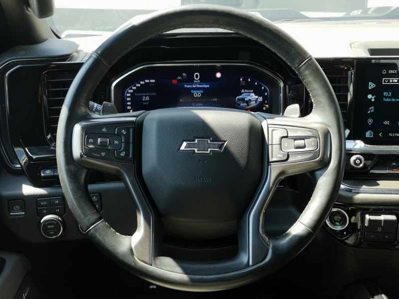 Chevrolet SILVERADO 6.2 ZR2 AT 4X4 2024 - Imagen 15 de 19