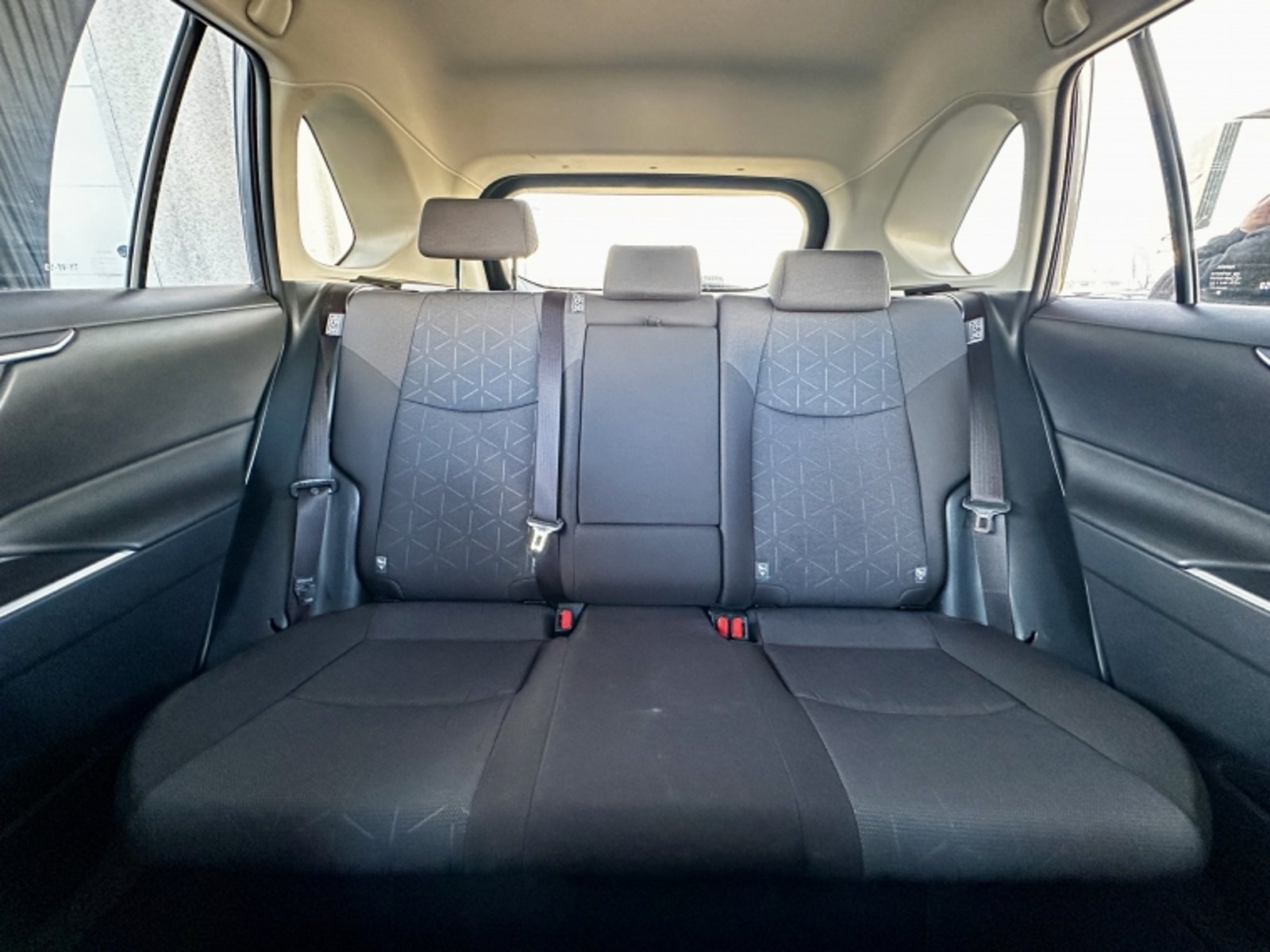 Toyota RAV4 HV 2.5 AUT 2025 - Imagen 17 de 18