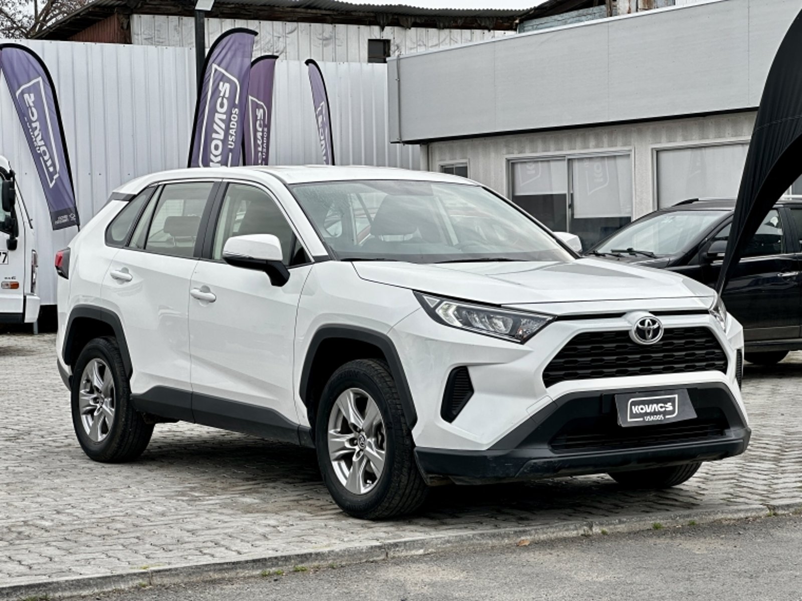 TOYOTA RAV4 2.0 LE AT 2024 - Imagen 3 de 20