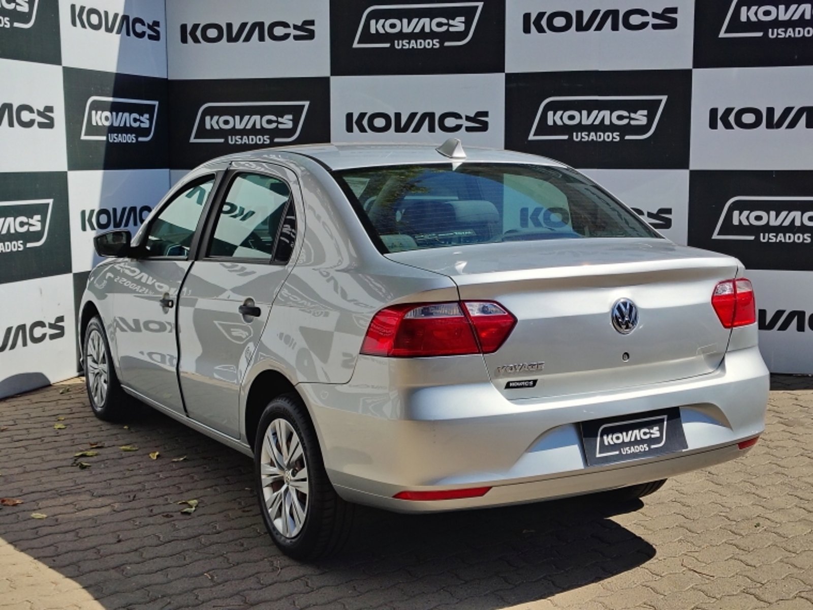 VOLKSWAGEN VOYAGE 1.6 COMFORTLINE MT 2021 - Imagen 7 de 18