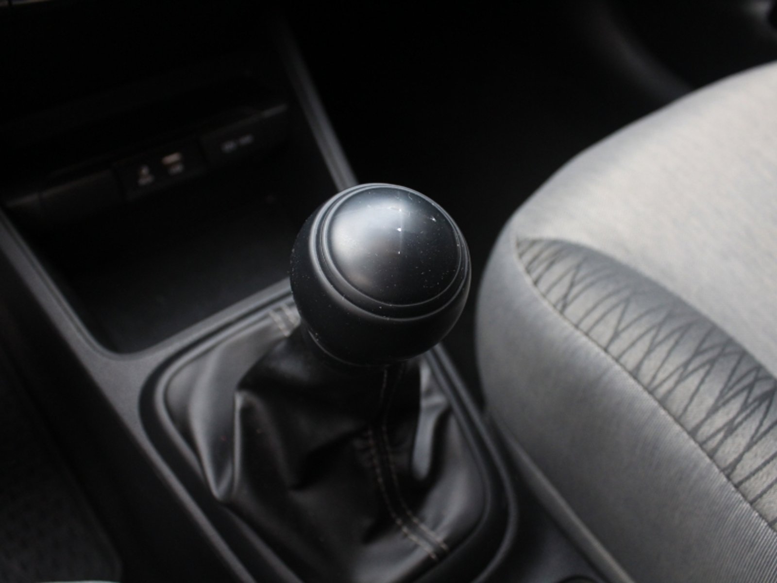 KIA SOLUTO 1.4  LX MT 2024 - Imagen 11 de 18