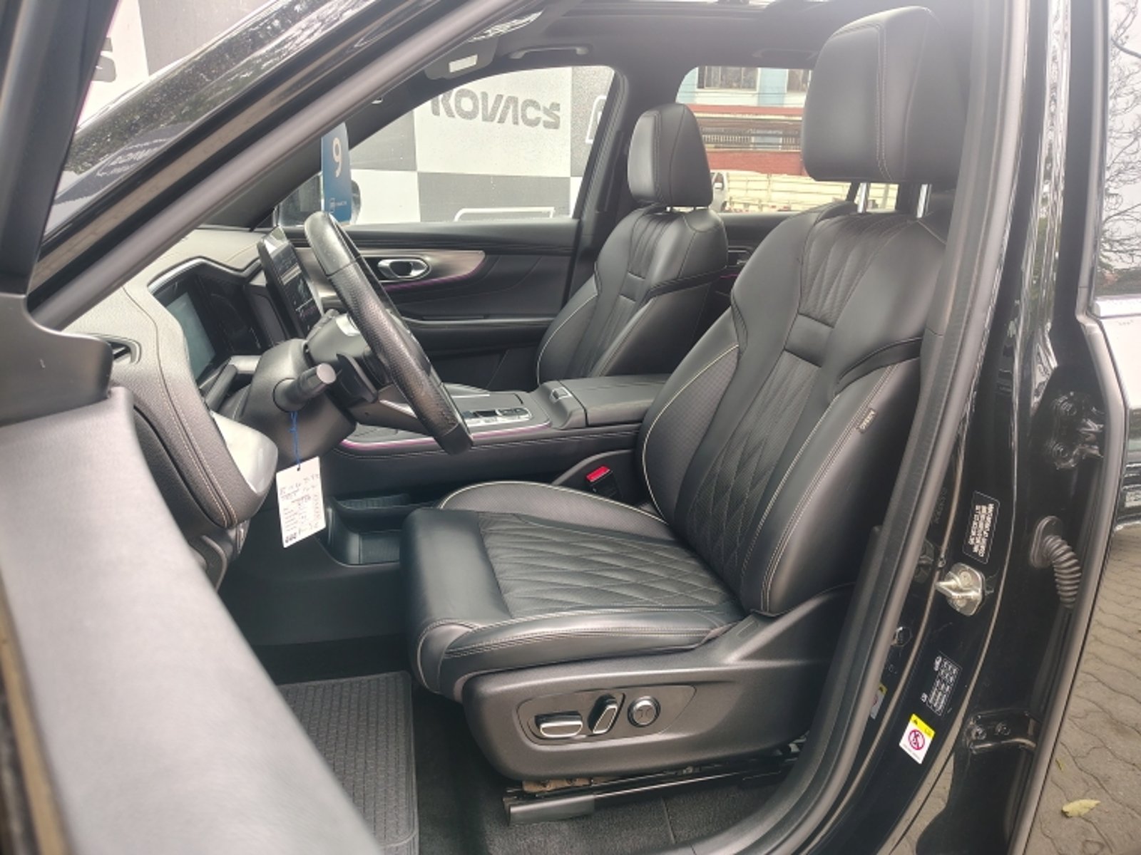 GAC Motor GS8 2.0 T GT AT 2024 - Imagen 16 de 19
