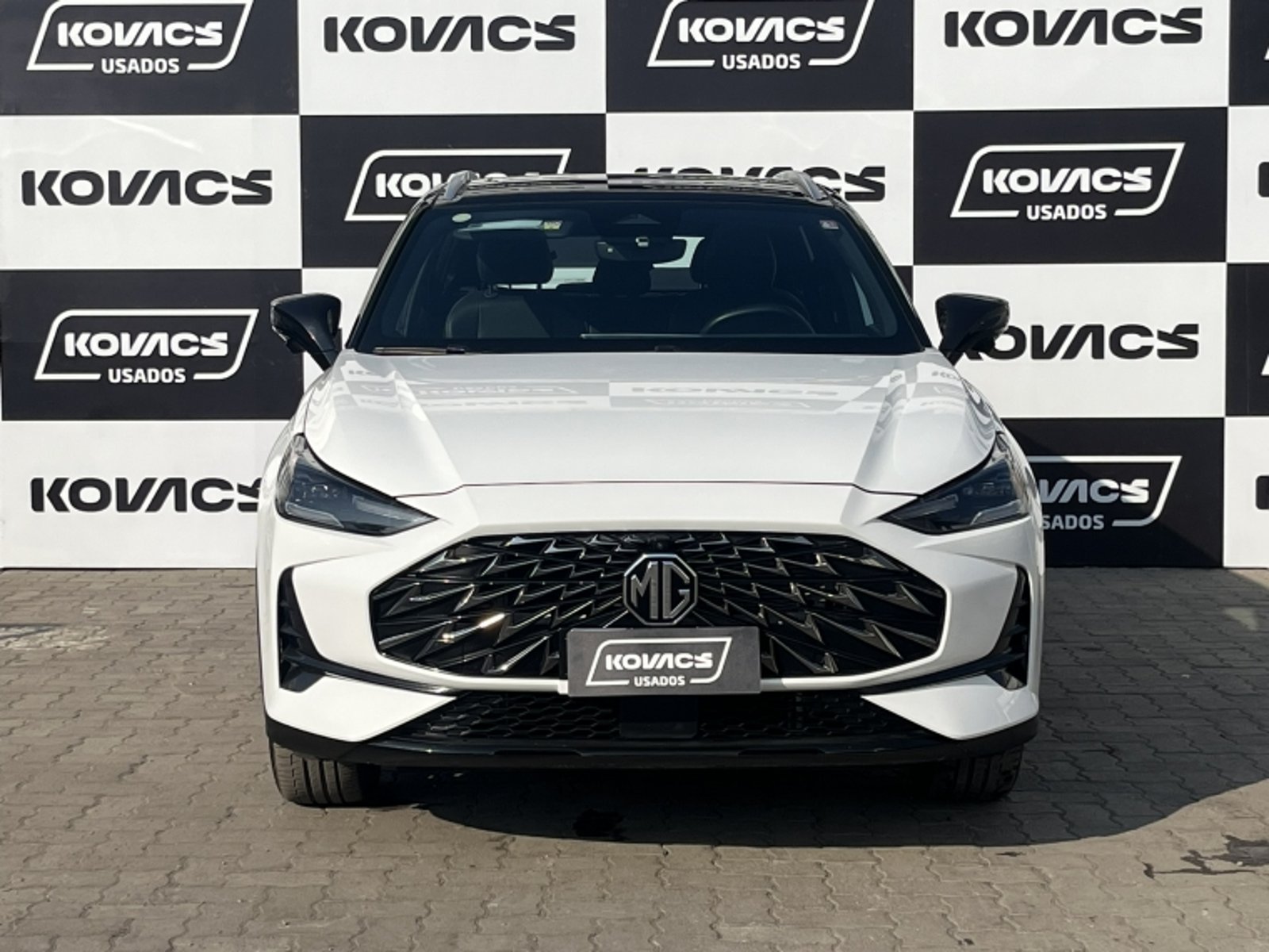 MG ONE DLX AT 2023 - Imagen 8 de 20