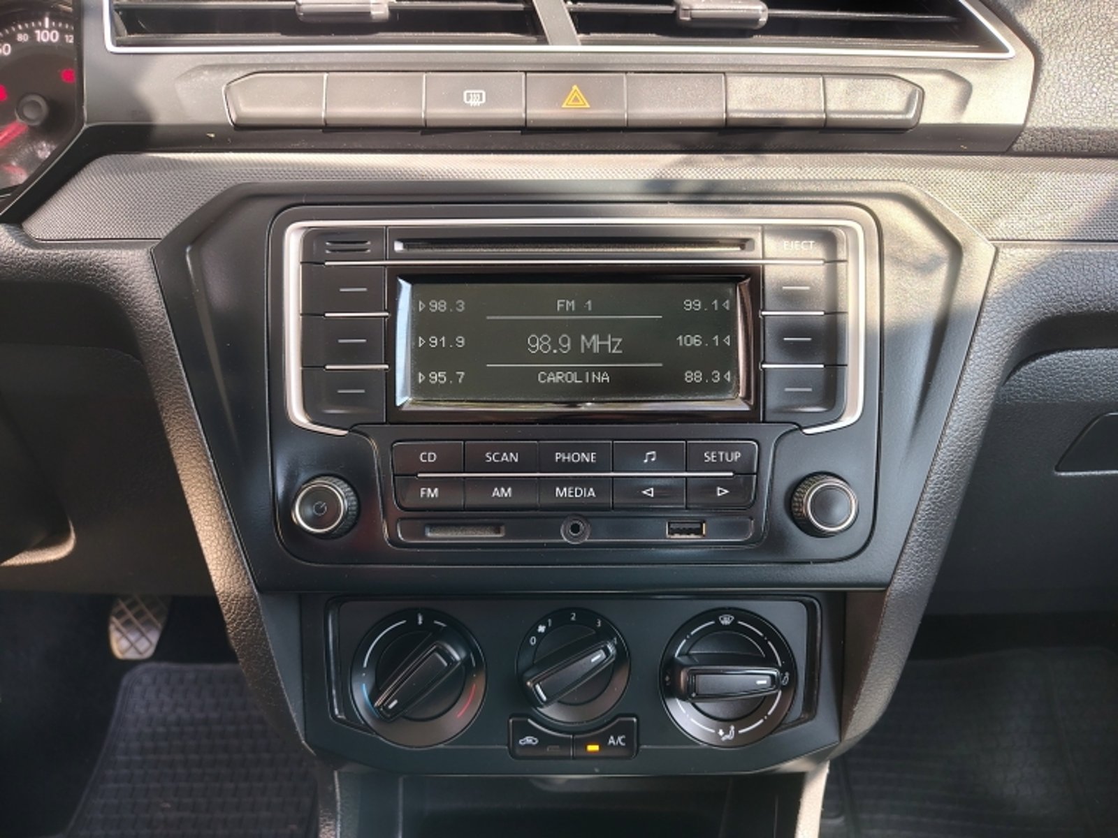 VOLKSWAGEN VOYAGE 1.6 COMFORTLINE MT 2021 - Imagen 17 de 18