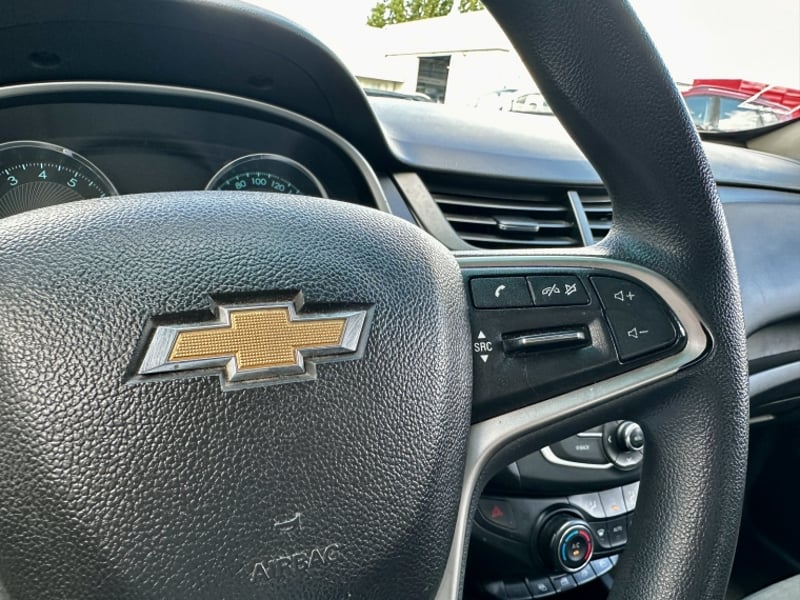 Chevrolet SAIL 1.5L MT 2019 - Imagen 12 de 18