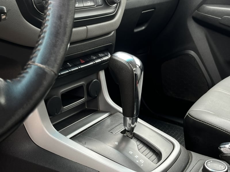 Chevrolet COLORADO LTZ 4WD 2.8 AT 2023 - Imagen 13 de 20
