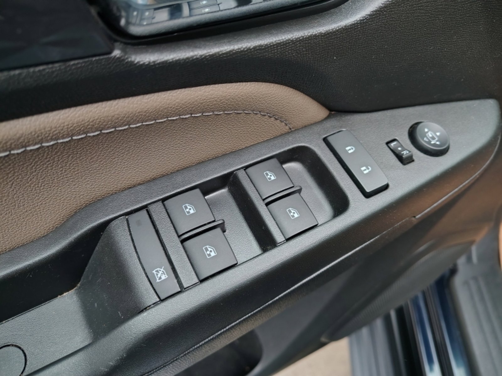 CHEVROLET COLORADO 2.8   HIGH COUNTRY AT   4X4  DIESEL 2025 - Imagen 10 de 20