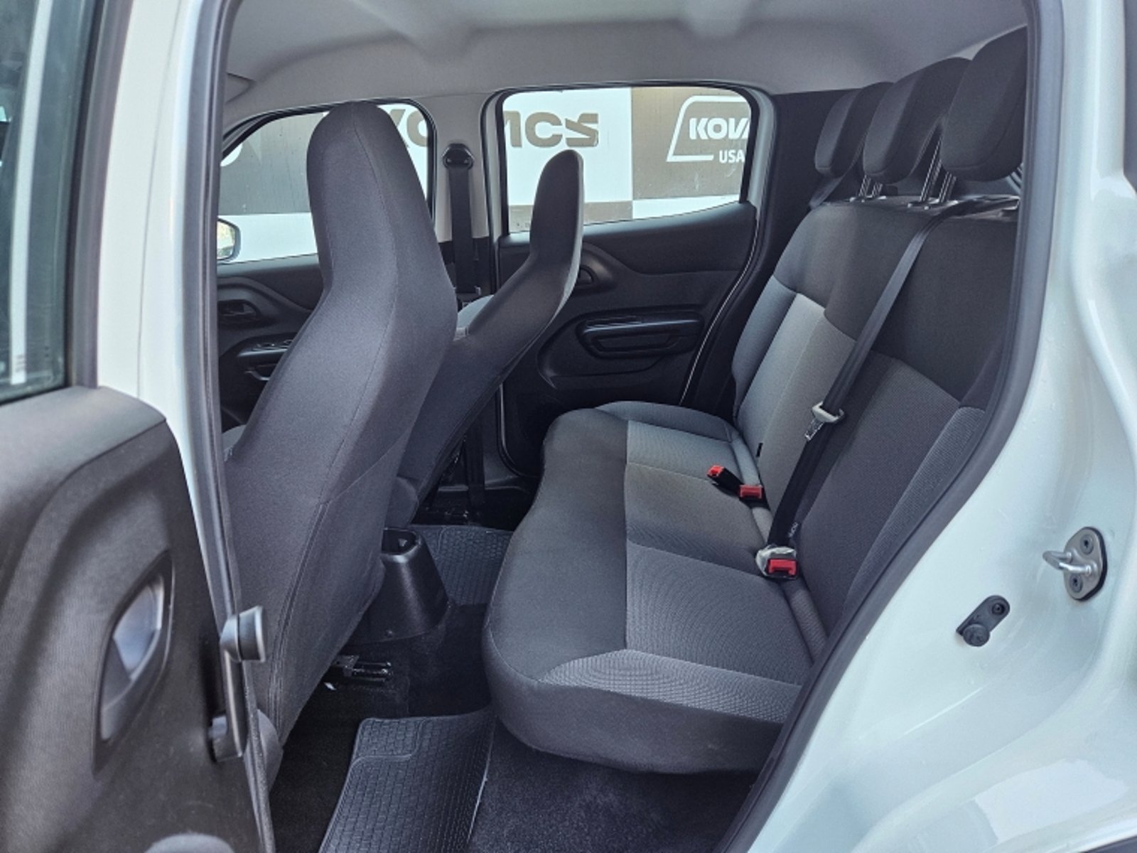 Citroën C-3 1.2 PURETECH 82 BVW LIVE  MT 2023 - Imagen 8 de 16