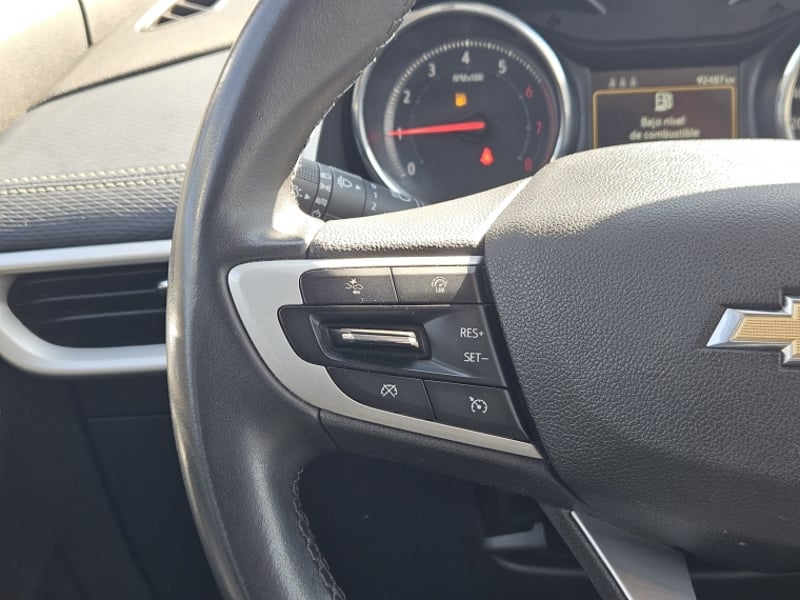 Chevrolet TRACKER PREMIER AT 1.2 2023 - Imagen 13 de 19