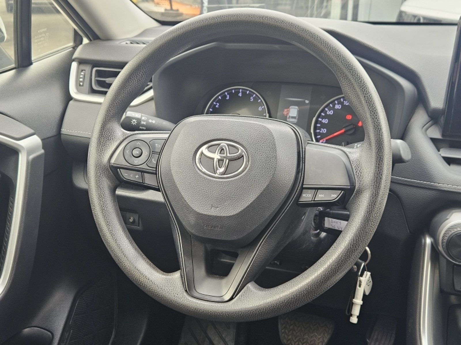 TOYOTA RAV4 OTTO 2.0 AUT 2023 - Imagen 13 de 19