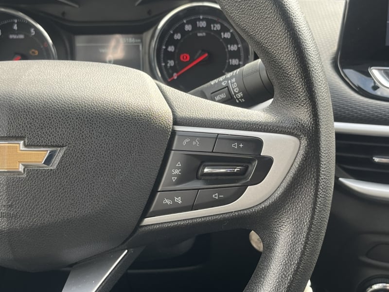 Chevrolet TRACKER 1.2T LS  MT 2022 - Imagen 18 de 20