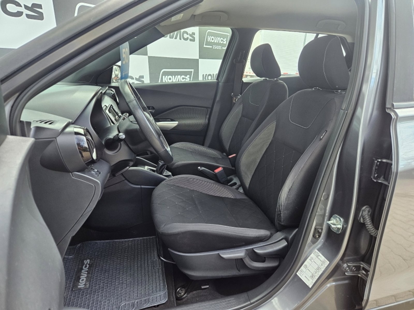 Nissan KICKS 1.6 ADVANCE MT 2019 - Imagen 14 de 18