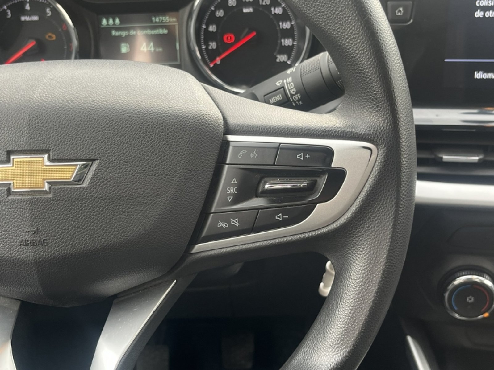 CHEVROLET MONTANA LT MT 2024 - Imagen 18 de 20