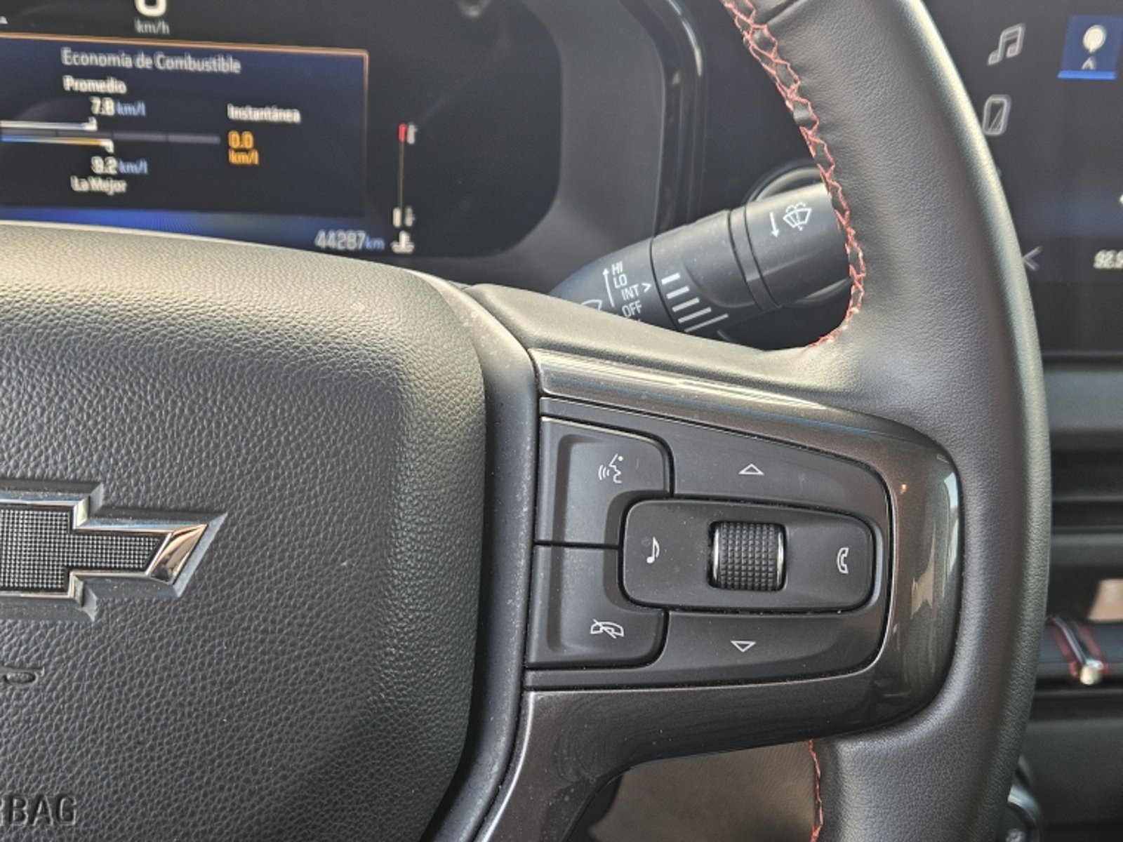 CHEVROLET COLORADO TD Z71 AT 4WD S 2024 - Imagen 18 de 20