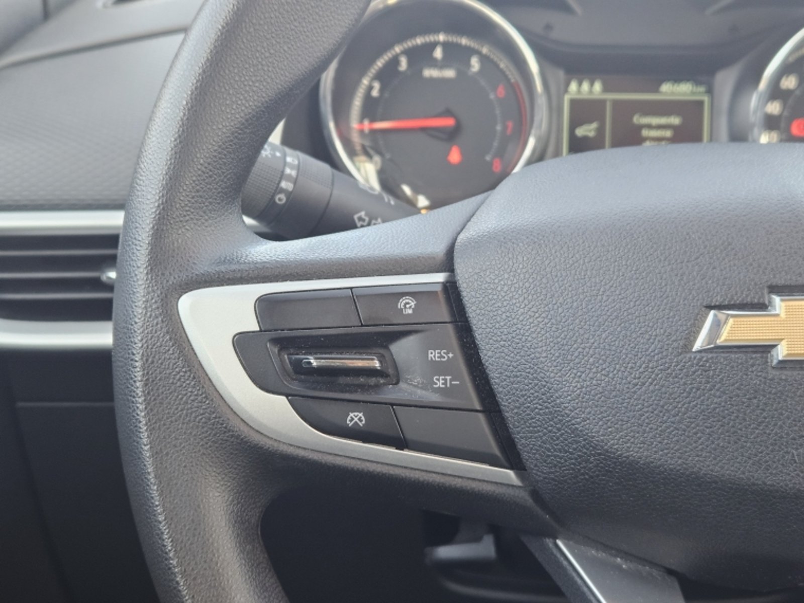Chevrolet TRACKER TRACKER 1.2T LTZ MT P 2023 - Imagen 14 de 20