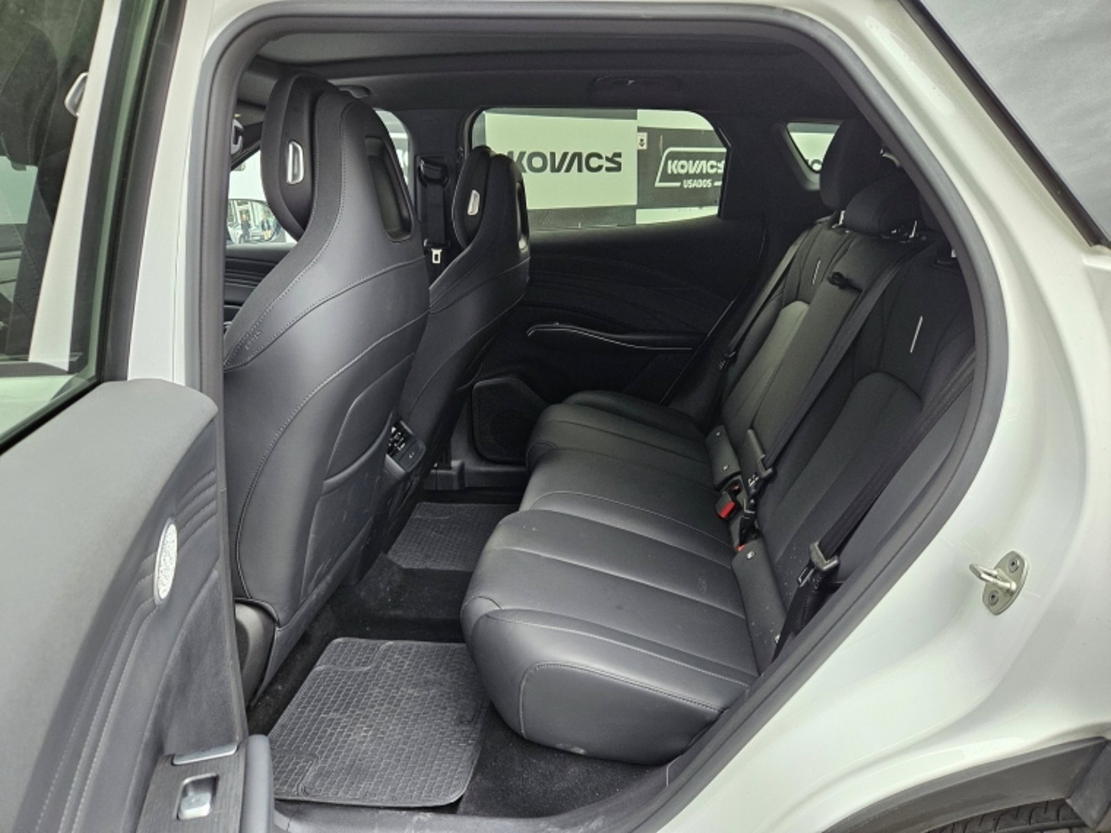 OMODA C7 1.6T PRESTIGE AWD 2026 - Imagen 9 de 20