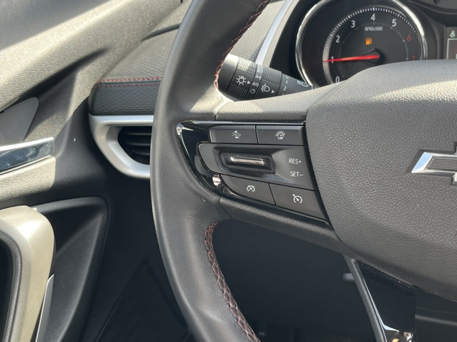 CHEVROLET TRACKER 1.2  RS AT 2025 - Imagen 17 de 20
