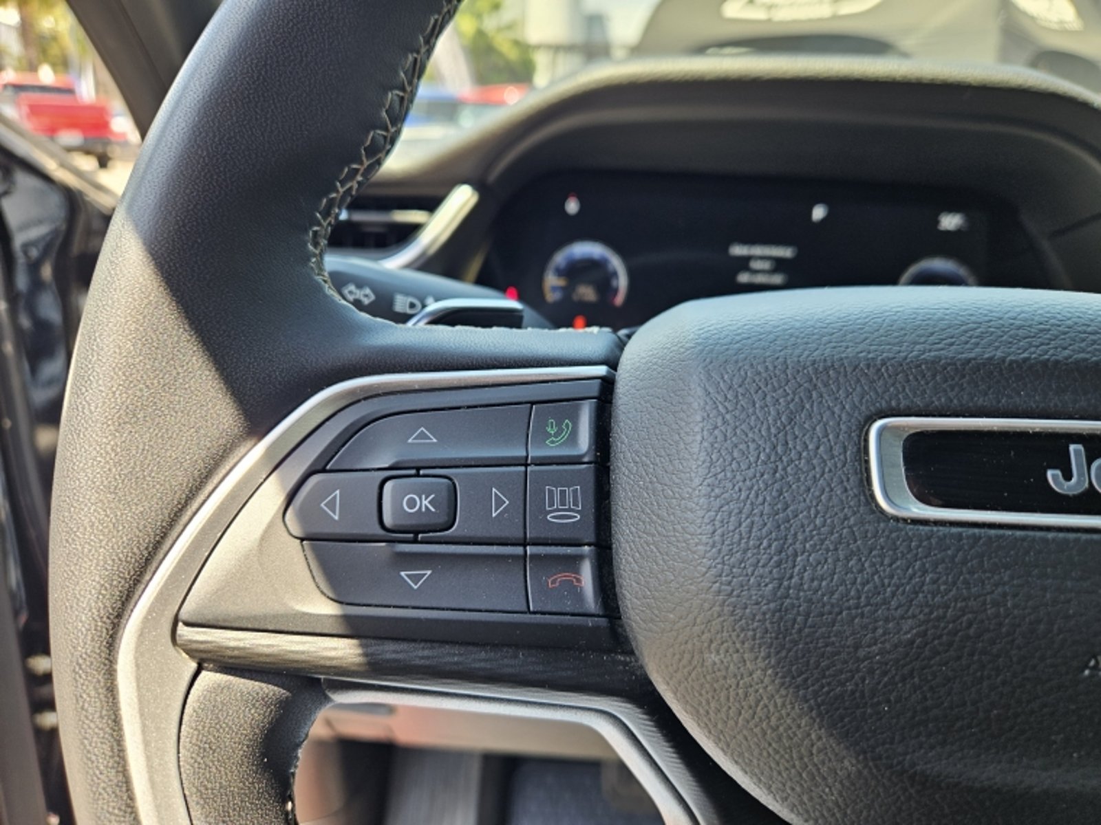 JEEP GRAND CHEROKEE 3.6 ALTITUDE 4X4 AT 2024 - Imagen 15 de 20