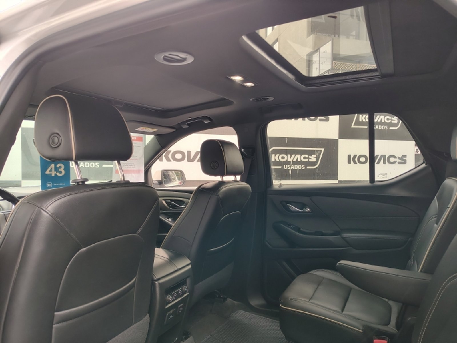 CHEVROLET TRAVERSE 3.6   PREMIER  AT  4X4 2023 - Imagen 9 de 20