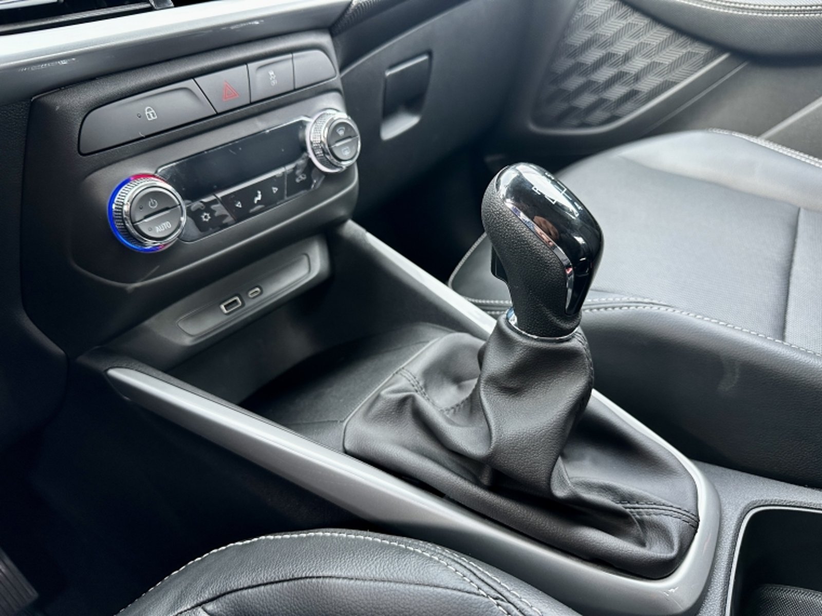Chevrolet MONTANA 1.2T PREMIER MT S 2026 - Imagen 14 de 18