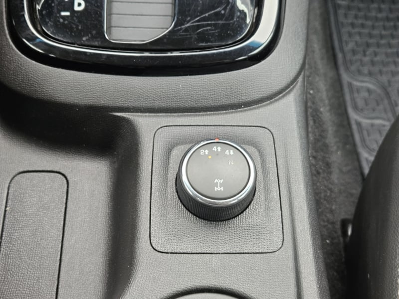 Chevrolet COLORADO 2.8 HIGH COUNTRY AT 4X4 DIESEL 2023 - Imagen 14 de 20